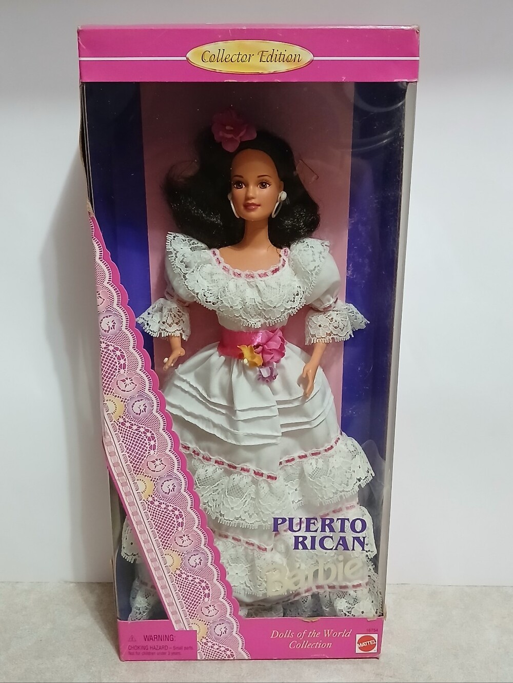 New! Dolls of the World 1996 Mattel Puerto Rican Barbie Collector Edition